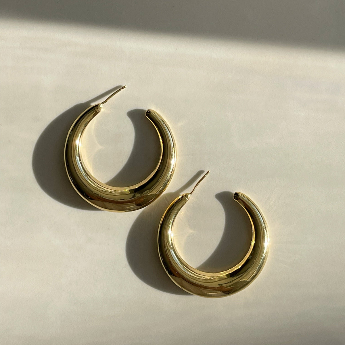 Ava Hoop Earrings